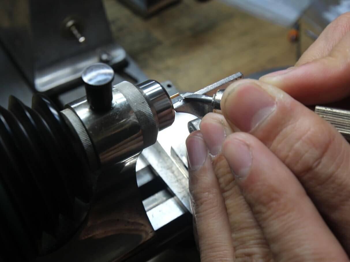 バックルネジ製作/カルティエ/Buckle screw for Cartier Deployant