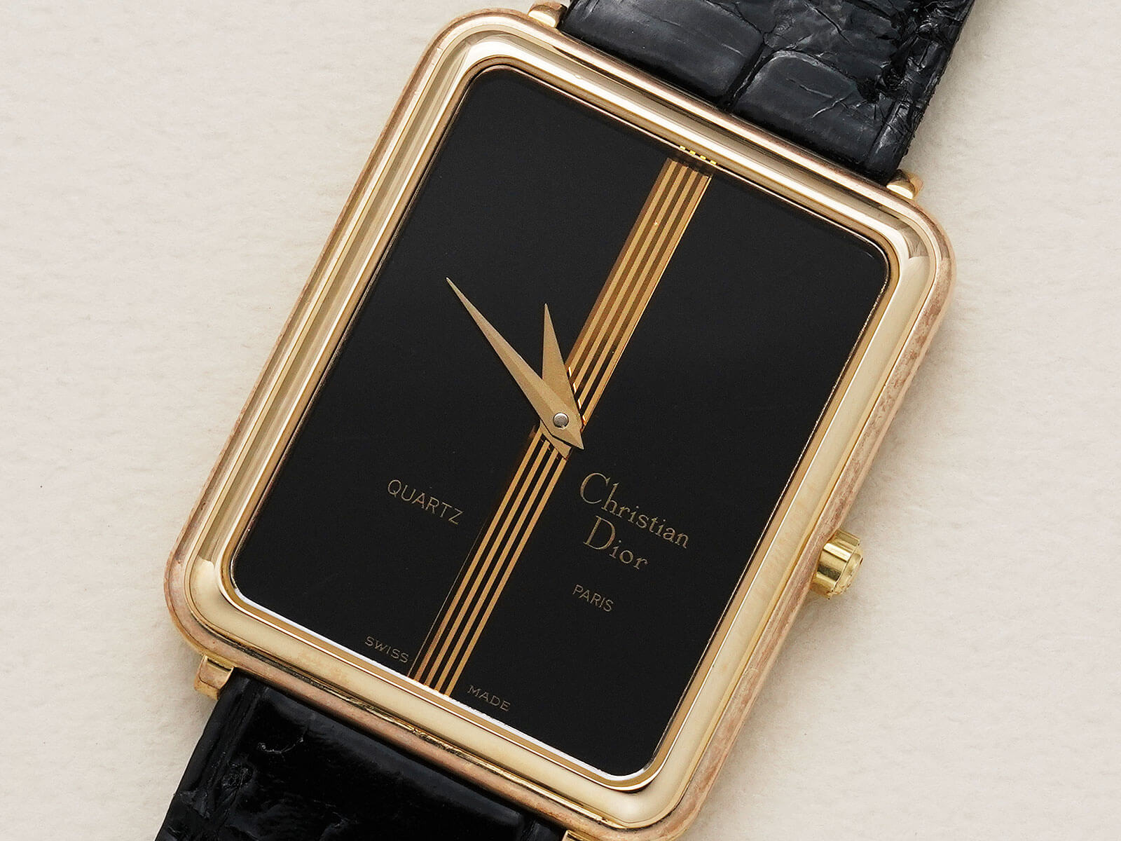 Christian Dior ゴールドスクエア腕時計 新品電池】ディオール スクエア 黒文字盤 腕時計 ゴールド 純正