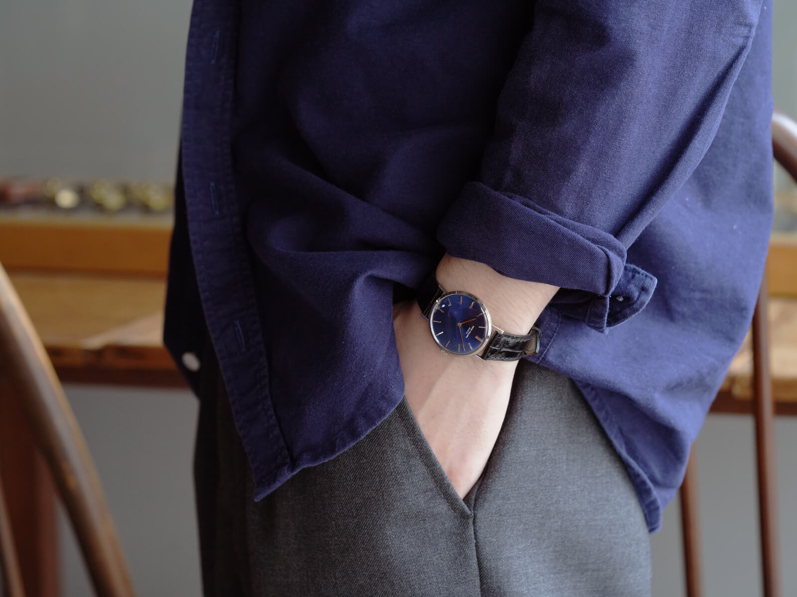 【希少】【パテックフィリップ】ヴィンテージ タイタックピン ブルー×ゴールド色 VINTAGE WATCHES: 1970年代のパテック フィリップ エリプス