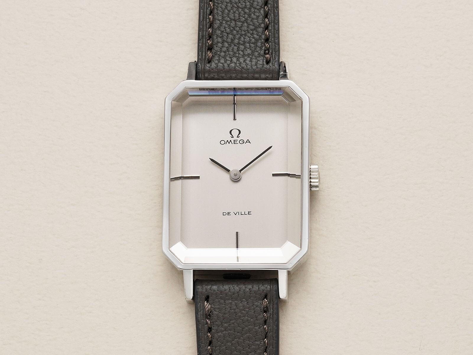 OMEGA オメガ Deville デヴィル カットガラス ヴィンテージ 楽天市場】希少品 OMEGA オメガ DE VILLE デビル スクエア