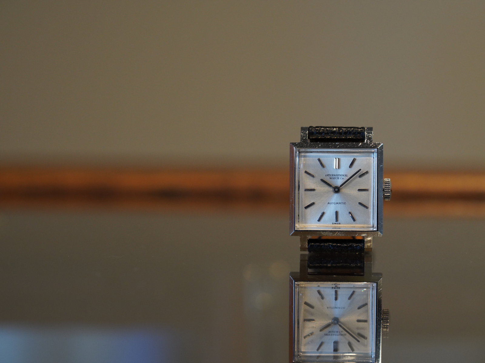 未使用品 DRAGA スイス製 手巻時計 スクエアケース セイコー SEIKO 古き良き国産アンティーク 2220-3340 スクエア