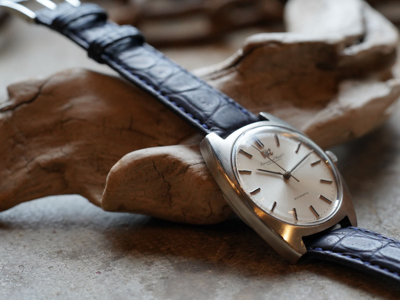 と*し様 オールドインター　IWC シャフハウゼン　シルバー 自動巻き 腕時計 IWC/オールドインター/シャフハウゼン/シルバーダイヤル/魚