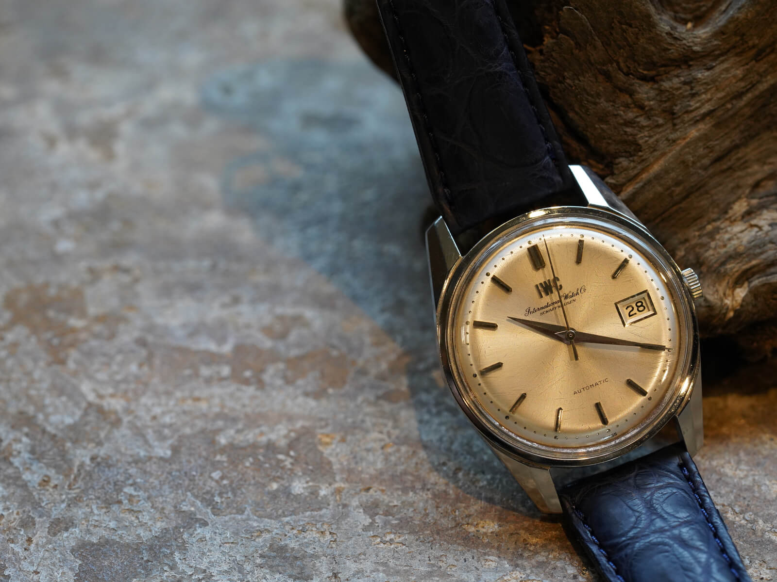 希少 IWC オートマチック ワインディングシステム アルバート・ペラトン IWC/オールドインター/ビッグラウンドケースデイト/シルバー