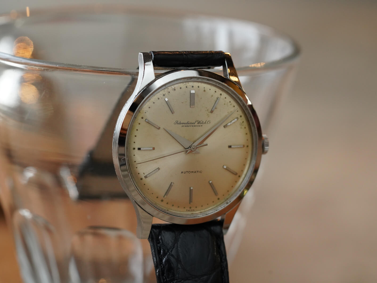 IWC オールドインター　自動巻き　オートマチック　腕時計 IWC/オールドインター/ビッグラウンドケース/シルバーダイヤル