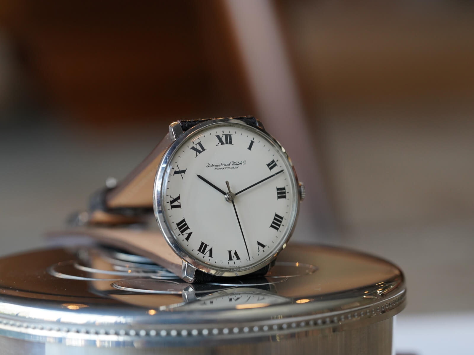 IWC 自動巻き時計 ホワイトダイヤル IWC/オールドインター/ラウンドケース/ホワイトローマンダイヤル