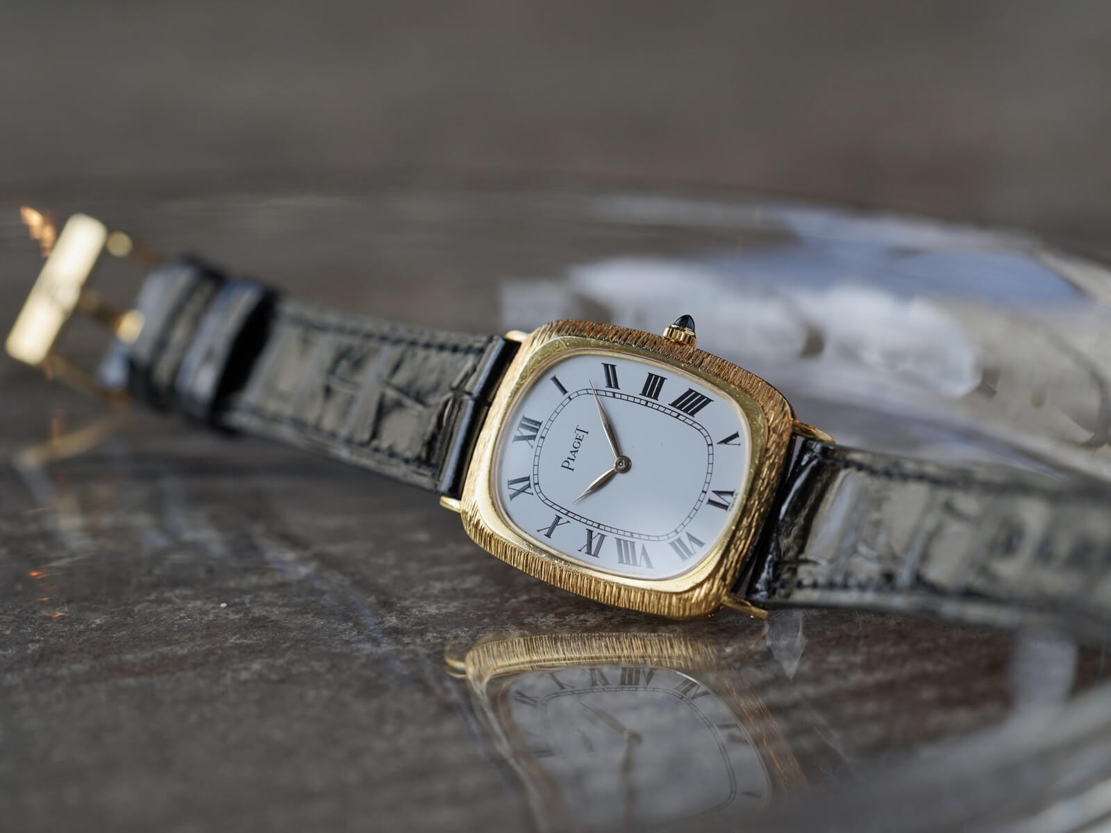 Piaget ピアジェ　時計ケース　レザー製ボックス　箱 Yahoo!オークション -「piaget 箱」の落札相場・落札価格