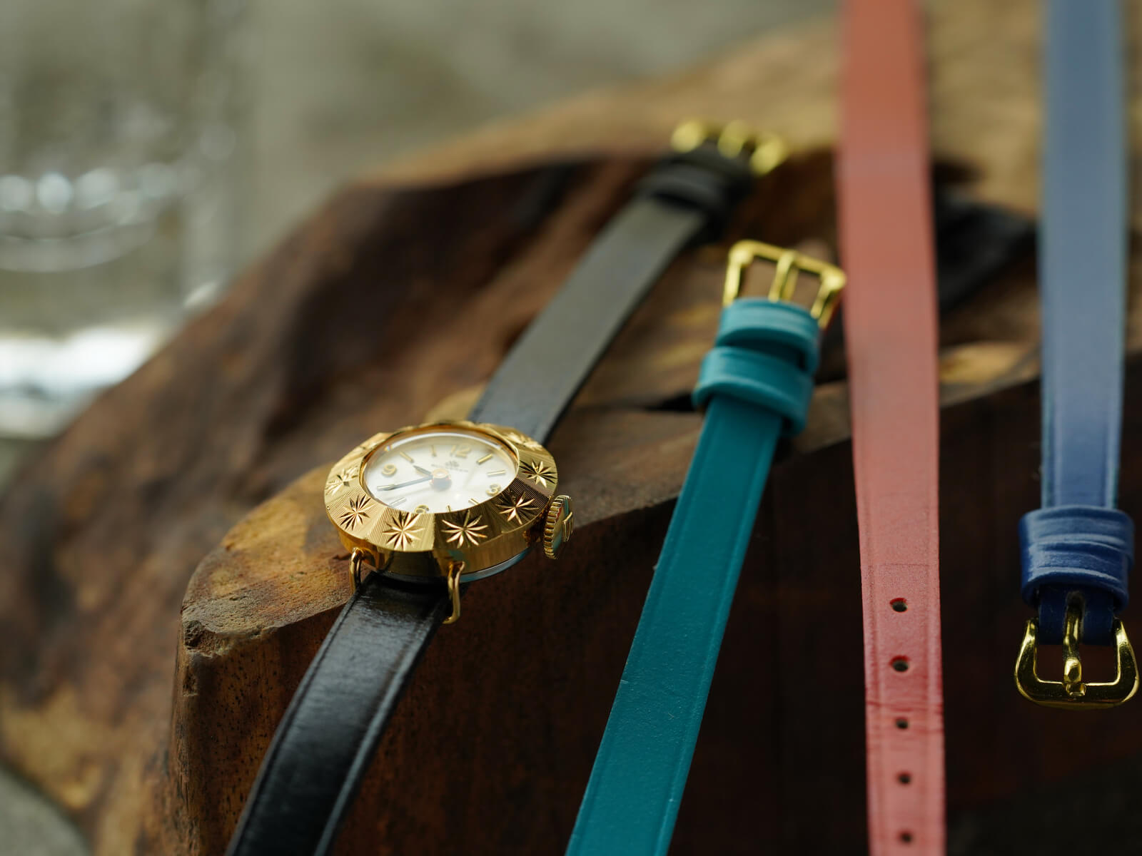 ★nyo★ BUCHERER ブヘラ シルバー エナメル ブローチ 時計 カール F. ブヘラ ヘリテージ ワールドタイマー 00.10805.08.33.01