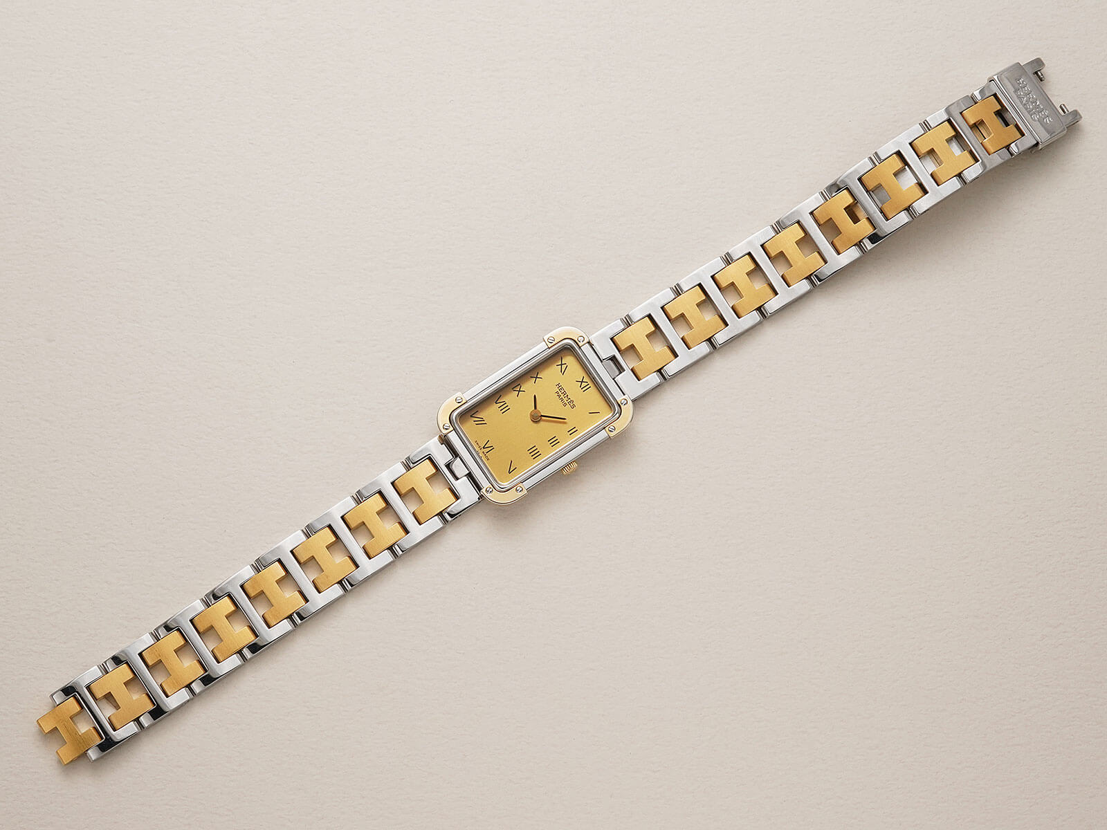 HERMES ゴールド メダリオン デルタ上級会員のシルバーメダリオンの特典は？ゴールド