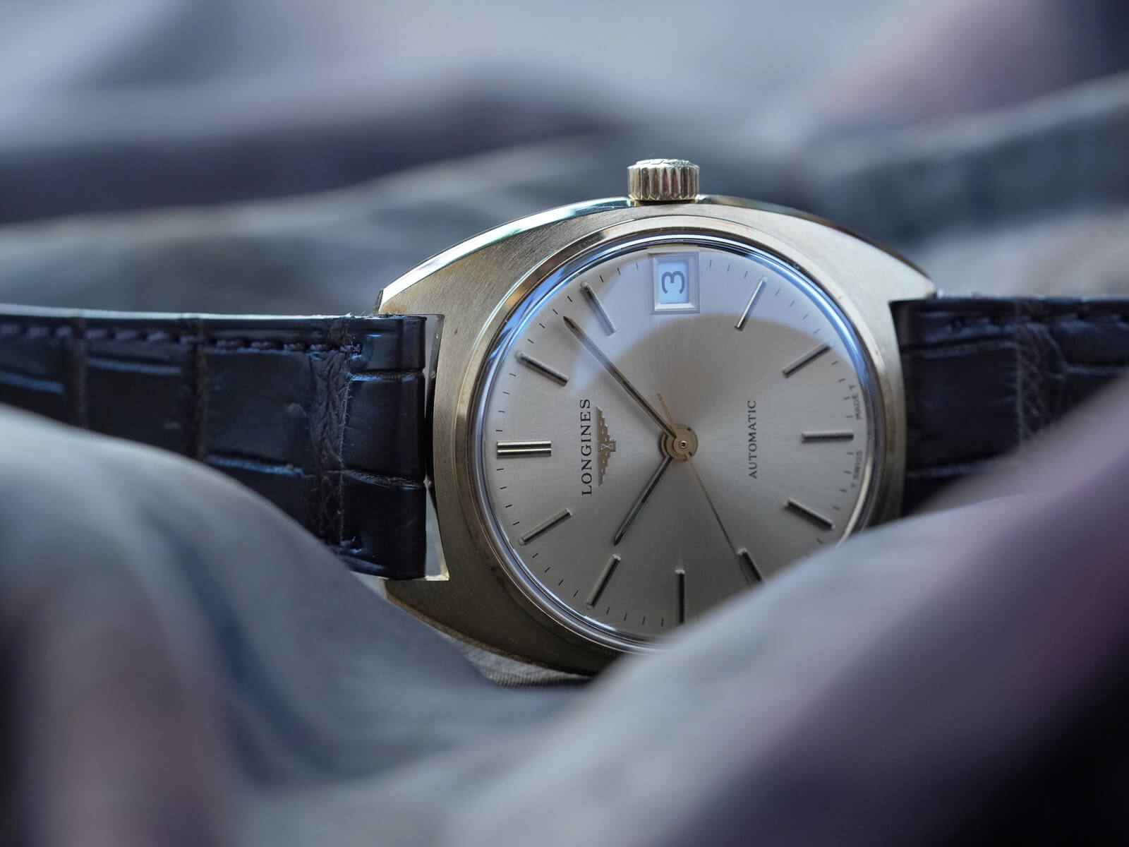 ロンジン/トノーケースデイト/ゴールドダイヤル/Longines