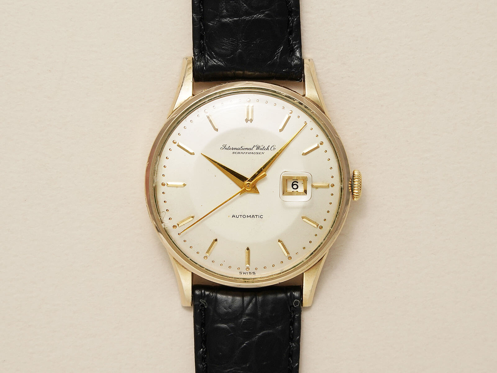 IWC オールドインター　アイボリー　ヴィンテージ IWCのヴィンテージウォッチ / 通好みなオールドインターに