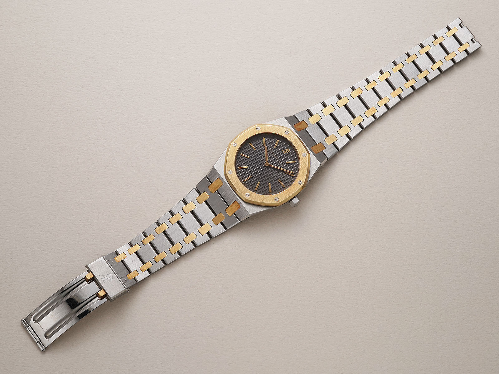 ももこ様:【AUDEMARS PIGUET】グランドタペストリー キーリング ももこ様:【AUDEMARS PIGUET】グランドタペストリー キーリング