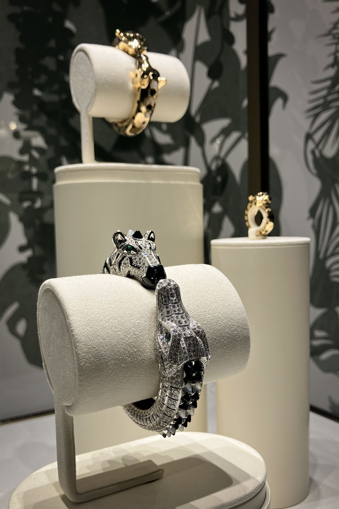 Cartier : INTO THE WILD