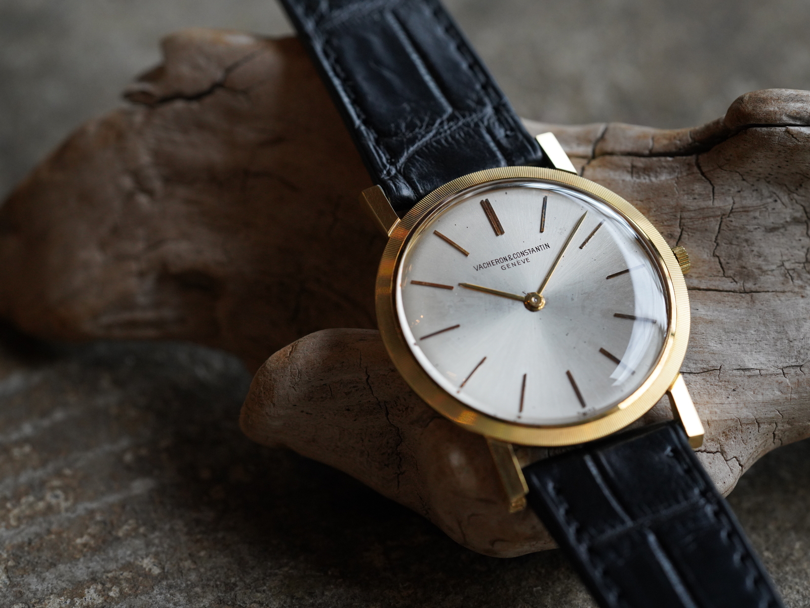 ヴァシュロンコンスタンタン/パトリモニーエクストラプレート/フルーテッドラウンドケース/シルバーダイヤル/18KYG/ジュネーブシール手巻き