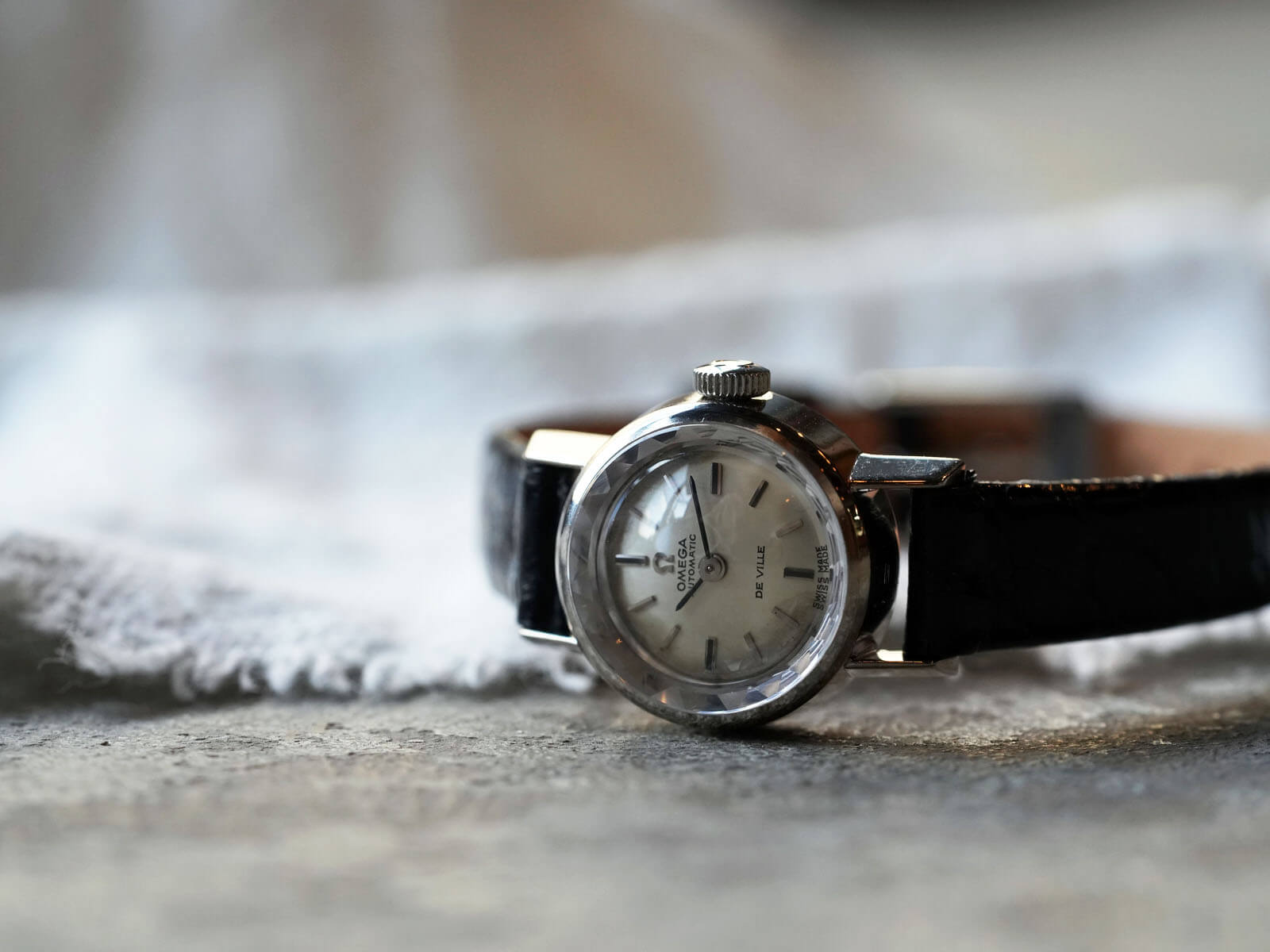 【良品 正規品】 オメガ 腕時計 カットガラス オートマティック 自動巻き約18mm程度