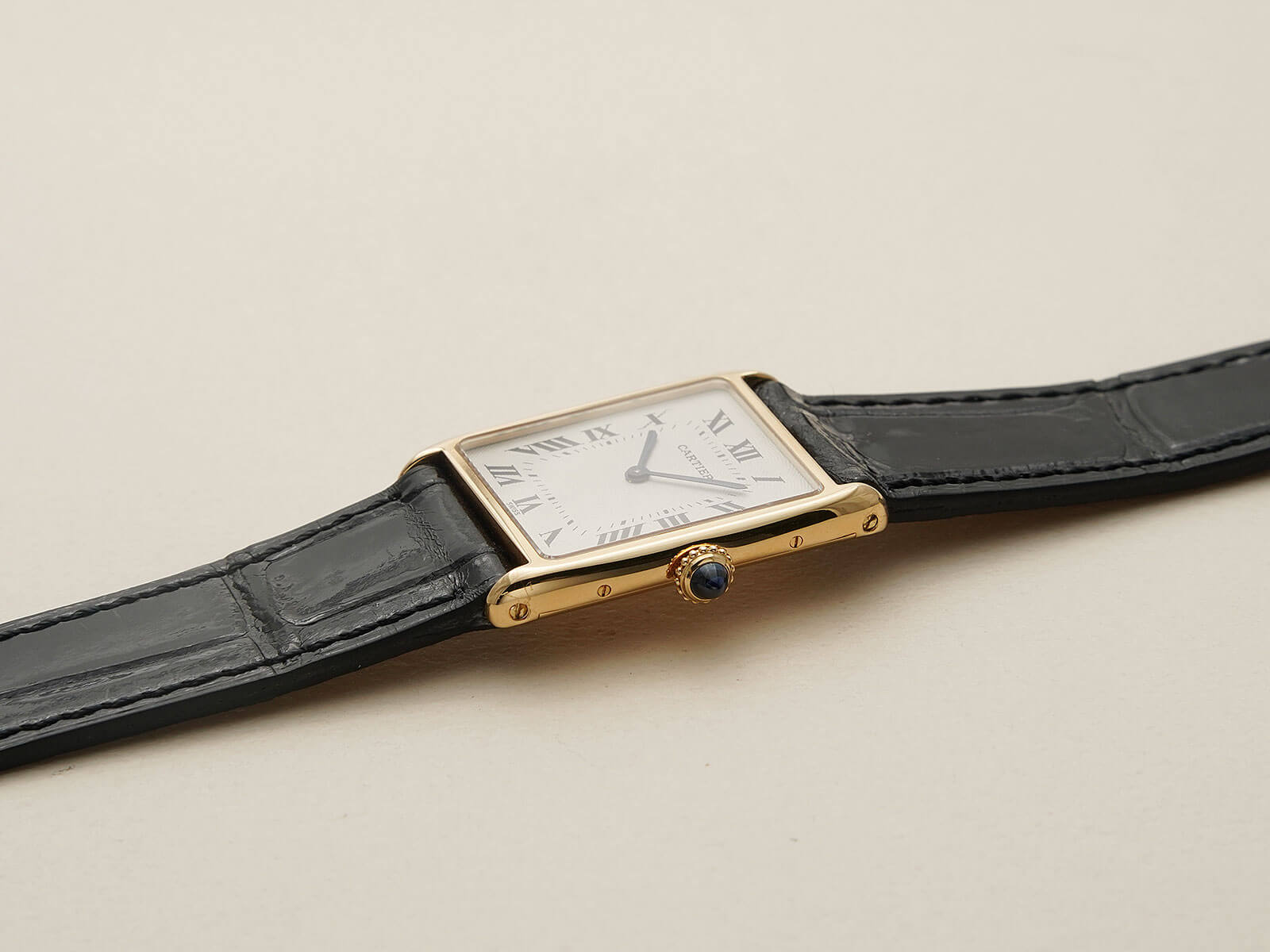 新品販売18金 シャンパンギョーシェ ブルーエナメルアラビア デザインケース レディース 手巻 時計 アナログ（手巻き）